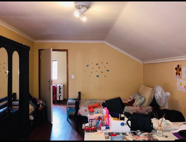 4 BEDROOM TOWNHOUSE FOR SALE IN SONNEVELD